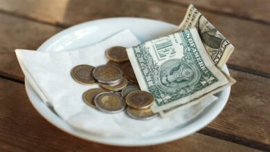 Many people from other countries don’t understand the US tipping culture. Photo: Anastasiya Aleksandrenko/Shutterstock