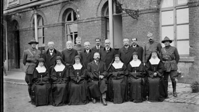 Henry Armytage Sanders, soldiers and nuns, France, 1918