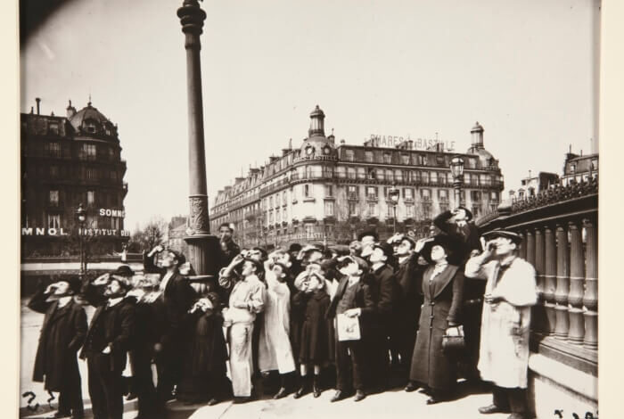 Eugène Atget, Eclipse observers in France, 1912