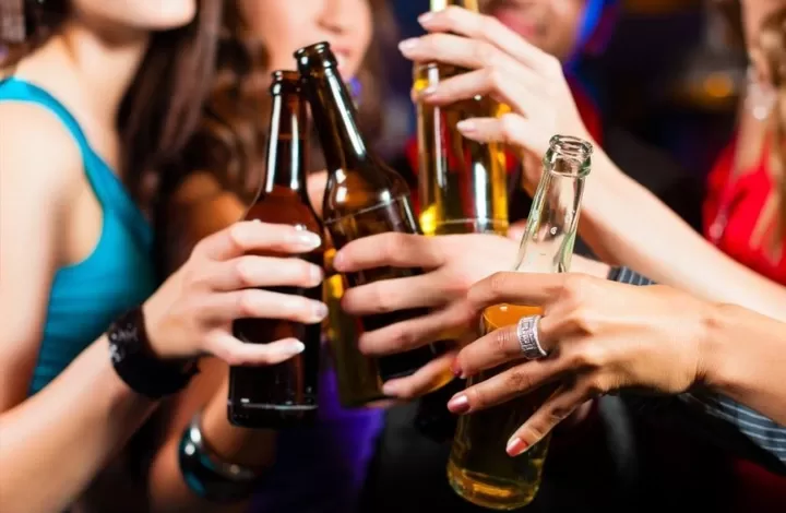 Why Drinking Alcohol Makes Your Belly Big, And Other Harmful Effects