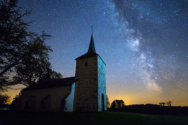 Benh Lieu Song, Savault Chapel under the Milky Way, 2015