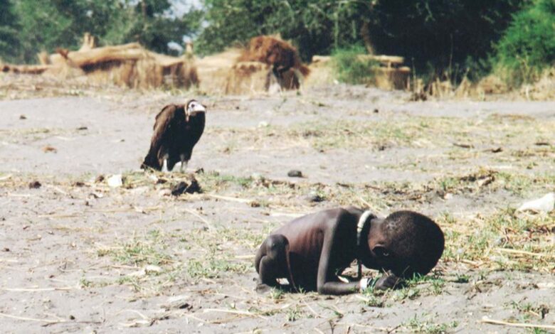 The vulture and the little girl, 1993. Original title: Struggling Girl.